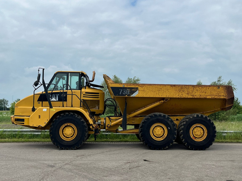 Caterpillar 730 - Articulated dumper: picture 2 Caterpillar 730 - Articulated dumper: picture 2