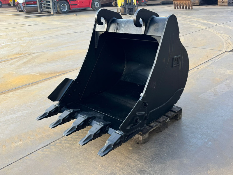 Caterpillar CW40 1200mm Bucket - Bucket: picture 1 Caterpillar CW40 1200mm Bucket - Bucket: picture 1