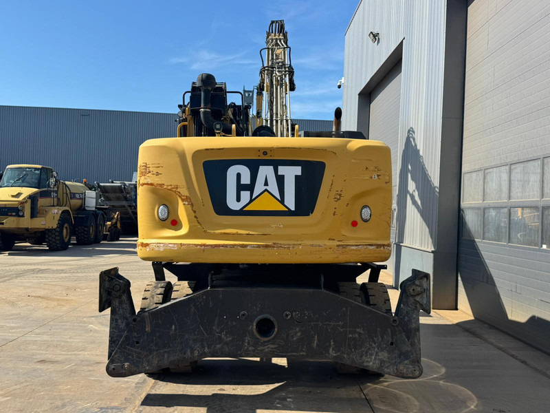 Caterpillar MH3022 - Waste/ Industry handler: picture 5 Caterpillar MH3022 - Waste/ Industry handler: picture 5