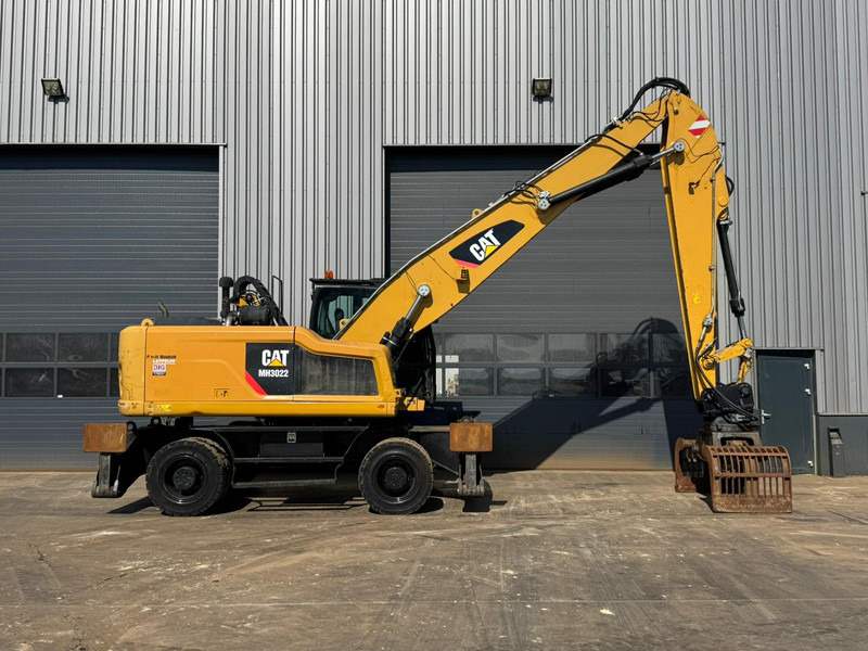 Waste/ Industry handler Caterpillar MH3022: picture 7 Waste/ Industry handler Caterpillar MH3022: picture 7