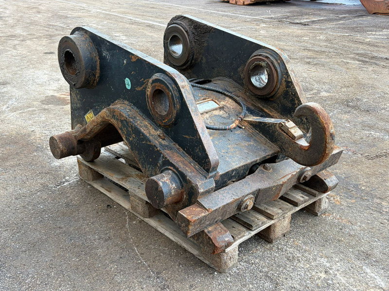 Quick coupler Caterpillar Quick Coupler CW70 for 374F: picture 6