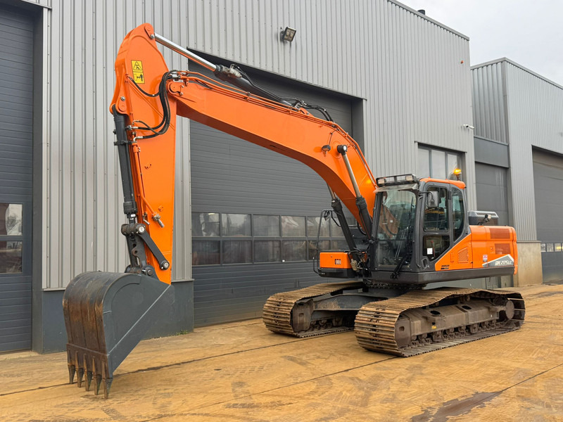 Doosan DX225LC-7 - Crawler excavator: picture 2 Doosan DX225LC-7 - Crawler excavator: picture 2