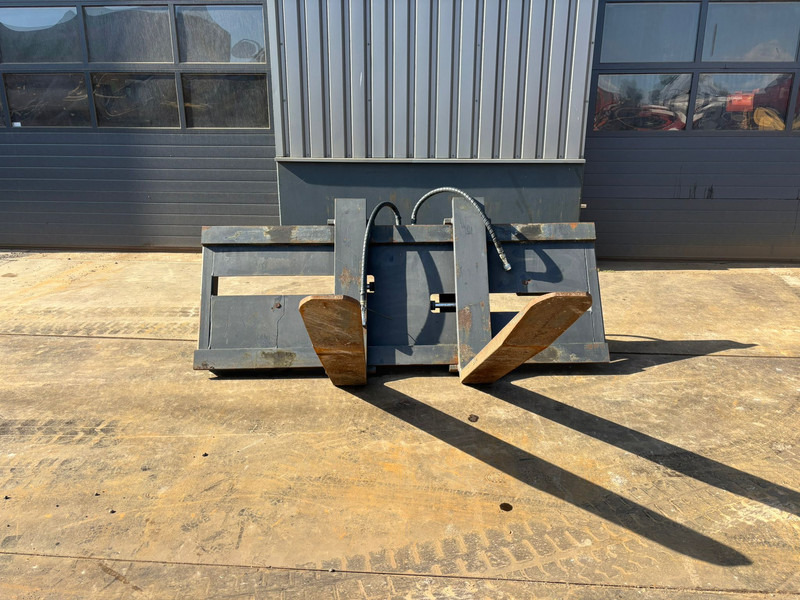 Eurosteel Pallet Frame Hydraulic PFWX-8 9ton - Bucket: picture 2 Eurosteel Pallet Frame Hydraulic PFWX-8 9ton - Bucket: picture 2