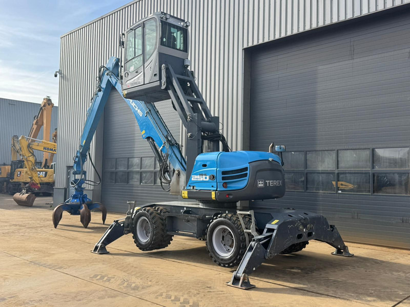 Fuchs MHL 250 - Waste/ Industry handler: picture 3 Fuchs MHL 250 - Waste/ Industry handler: picture 3