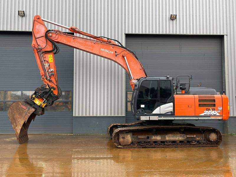Hitachi ZX250LC-6 - Crawler excavator: picture 1 Hitachi ZX250LC-6 - Crawler excavator: picture 1