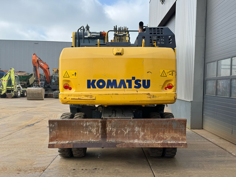 Komatsu PW180-11 - Wheel excavator: picture 4 Komatsu PW180-11 - Wheel excavator: picture 4
