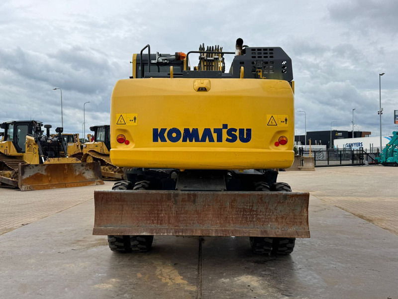 Komatsu PW180-11 - Wheel excavator: picture 4 Komatsu PW180-11 - Wheel excavator: picture 4