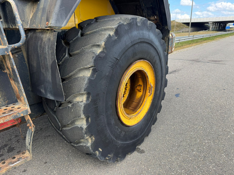 Wheel loader Komatsu WA470-5H: picture 8