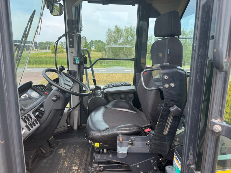 Wheel loader Komatsu WA500-8 Wheel Loader: picture 19