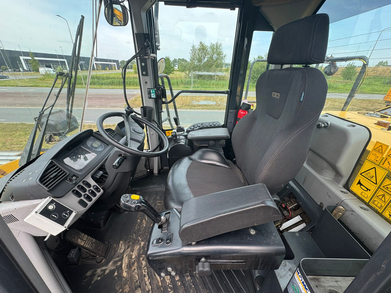 Wheel loader Komatsu WA500-8 Wheel Loader: picture 20