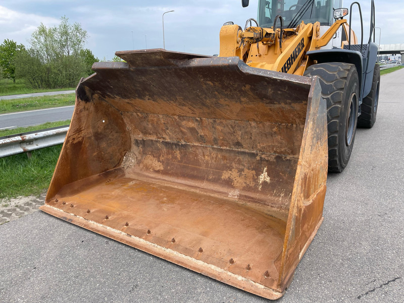 Wheel loader Liebherr L580: picture 13 Wheel loader Liebherr L580: picture 13