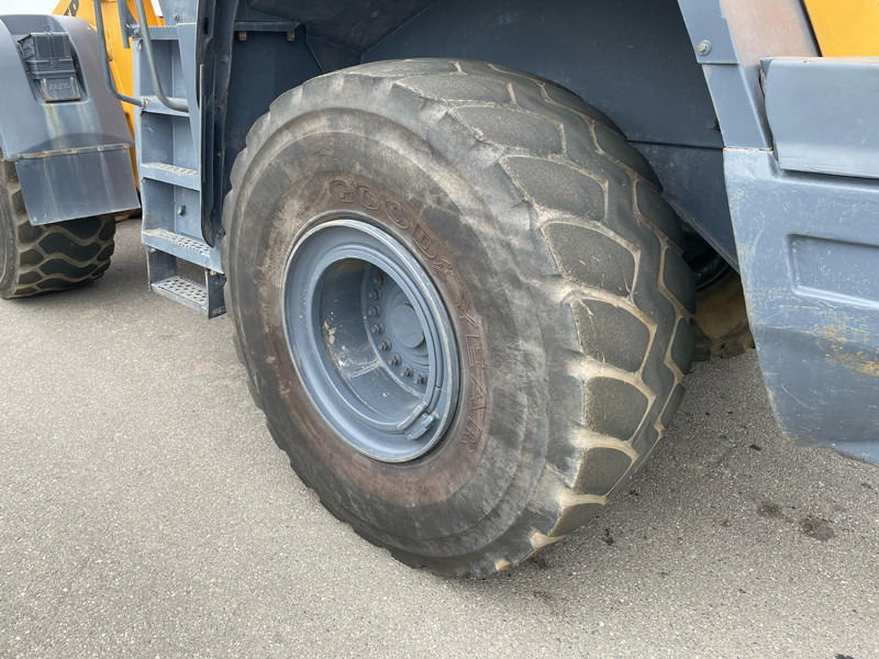 Wheel loader Liebherr L580: picture 11 Wheel loader Liebherr L580: picture 11