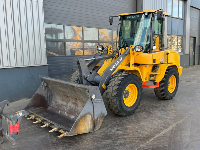 Volvo L30G - Wheel loader: picture 2 Volvo L30G - Wheel loader: picture 2