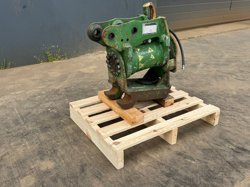 Powertilt Xtra Tilt CAT 302 - Quick coupler: picture 3 Powertilt Xtra Tilt CAT 302 - Quick coupler: picture 3