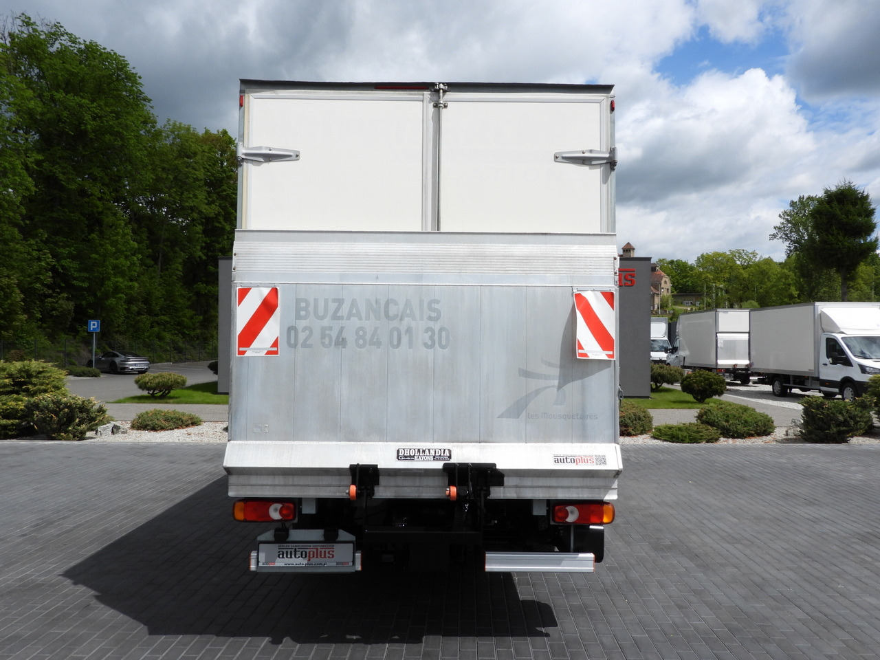 Closed box van CITROEN JUMPER BOX LIFT 8 PALLETS CRUISE CONTROL NAVIGATION AIR CONDITIONING  165HP: picture 10