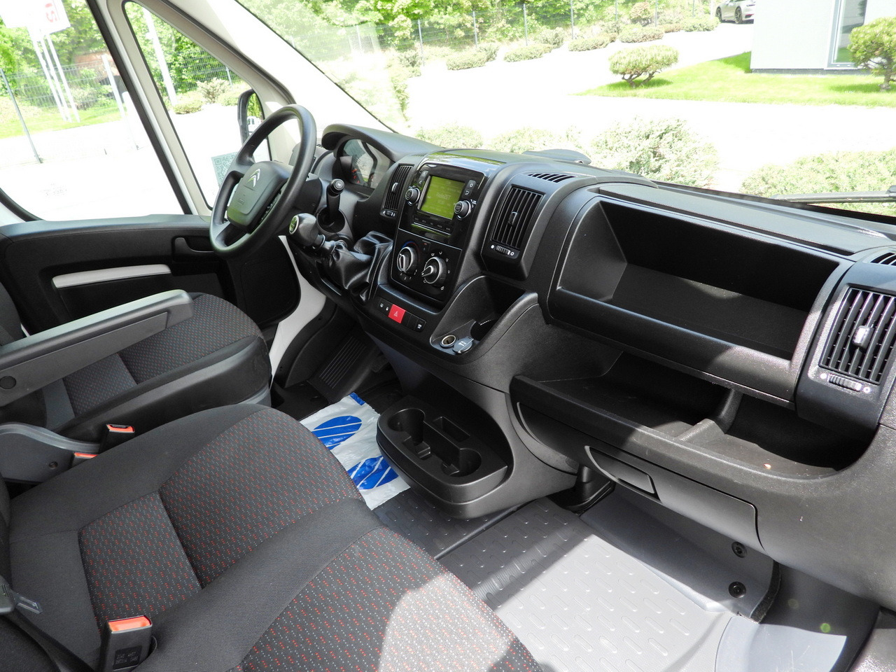 Closed box van CITROEN JUMPER BOX LIFT 8 PALLETS CRUISE CONTROL NAVIGATION AIR CONDITIONING  165HP: picture 38