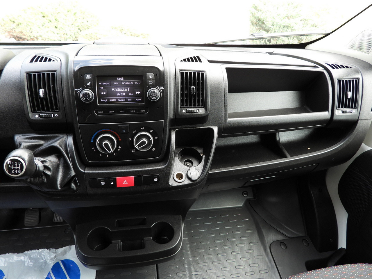 Closed box van CITROEN JUMPER BOX LIFT 8 PALLETS CRUISE CONTROL NAVIGATION AIR CONDITIONING  165HP: picture 33