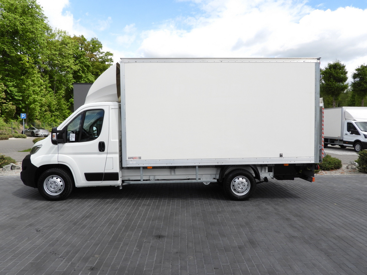 Closed box van CITROEN JUMPER BOX LIFT 8 PALLETS CRUISE CONTROL NAVIGATION AIR CONDITIONING  165HP: picture 8