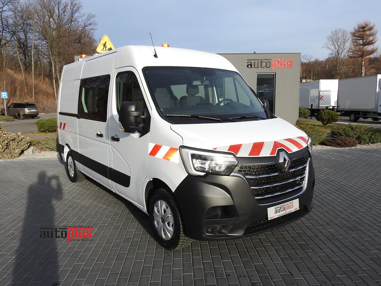 RENAULT MASTER BOX DELIVERY VAN 7 SEATS CRUISE CONTROL AIR CONDITIONING LED LIGHTS 135HP - Commercial vehicle: picture 1 RENAULT MASTER BOX DELIVERY VAN 7 SEATS CRUISE CONTROL AIR CONDITIONING LED LIGHTS 135HP - Commercial vehicle: picture 1