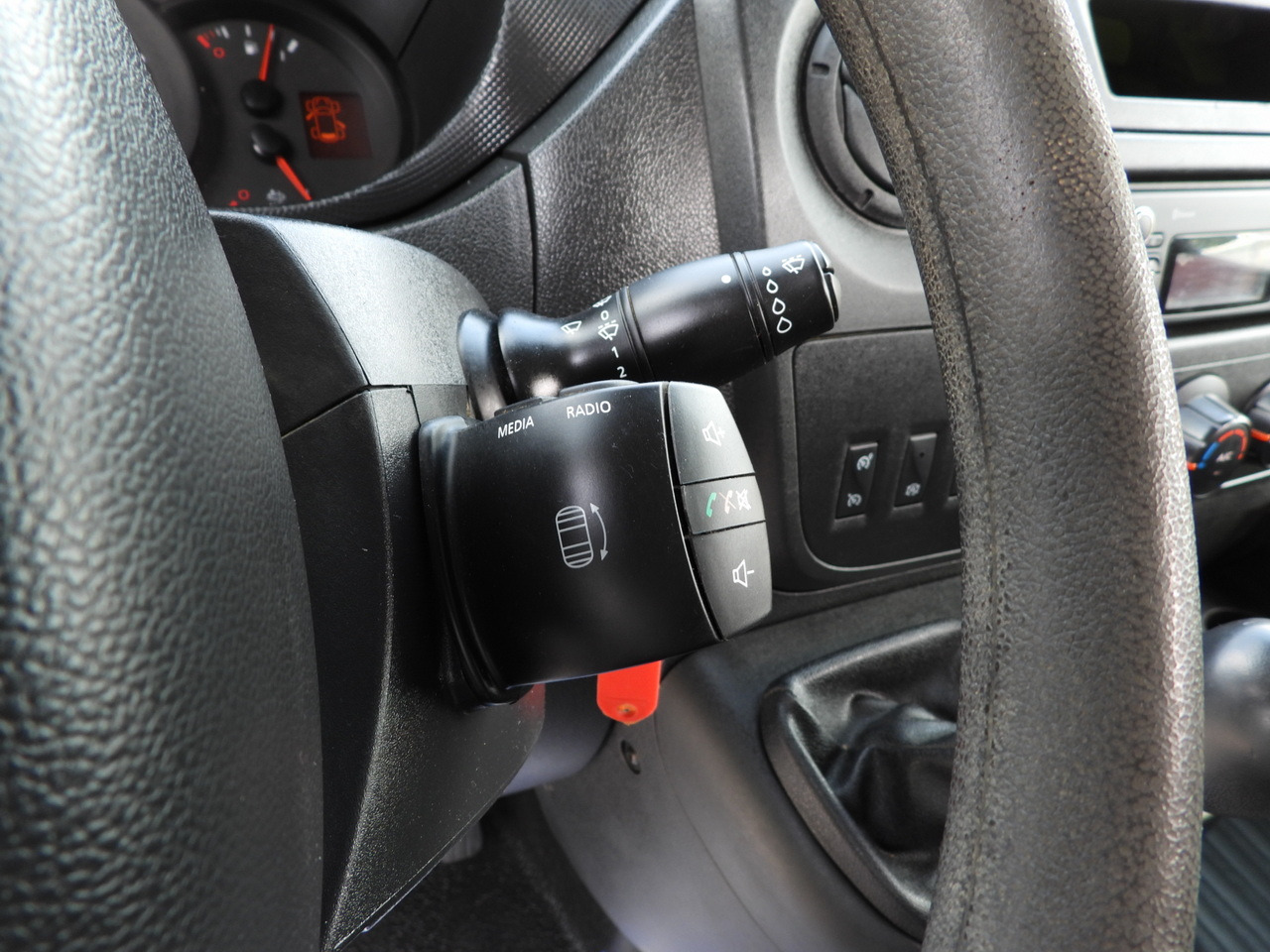 Commercial vehicle RENAULT MASTER BOX DELIVERY VAN 7 SEATS CRUISE CONTROL TWIN WHEELS AIR CONDITIONING  145HP: picture 26