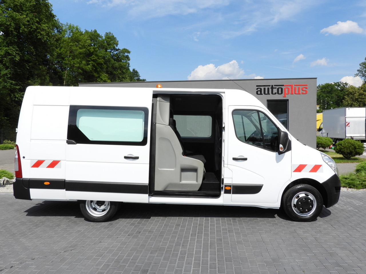 Commercial vehicle RENAULT MASTER BOX DELIVERY VAN 7 SEATS CRUISE CONTROL TWIN WHEELS AIR CONDITIONING  145HP: picture 8