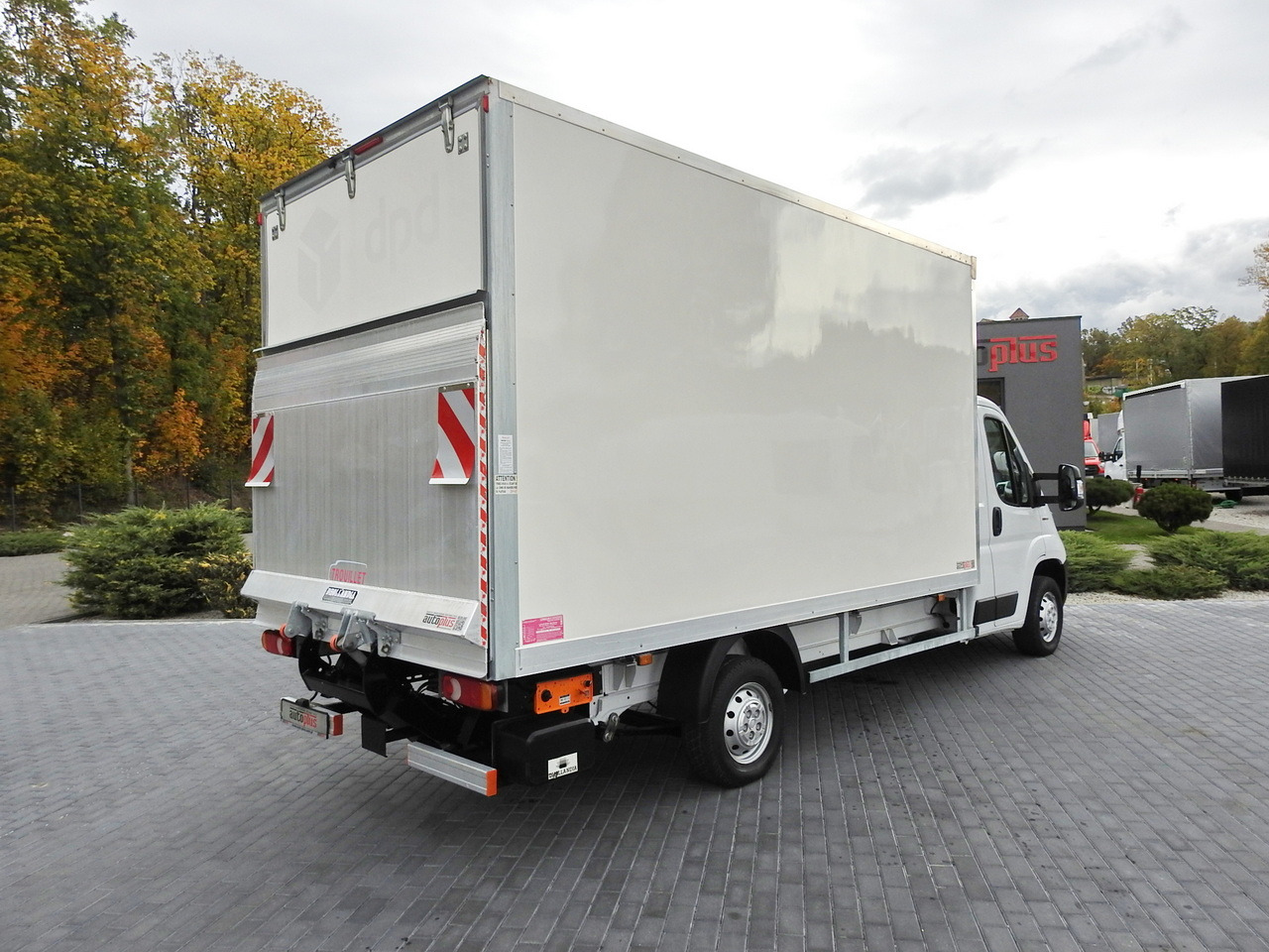 FIAT DUCATO BOX LIFT 8 PALLETS CRUISE CONTROL NAVIGATION AIR CONDITIONING LED LIGHTS  130HP - Closed box van: picture 3 FIAT DUCATO BOX LIFT 8 PALLETS CRUISE CONTROL NAVIGATION AIR CONDITIONING LED LIGHTS  130HP - Closed box van: picture 3