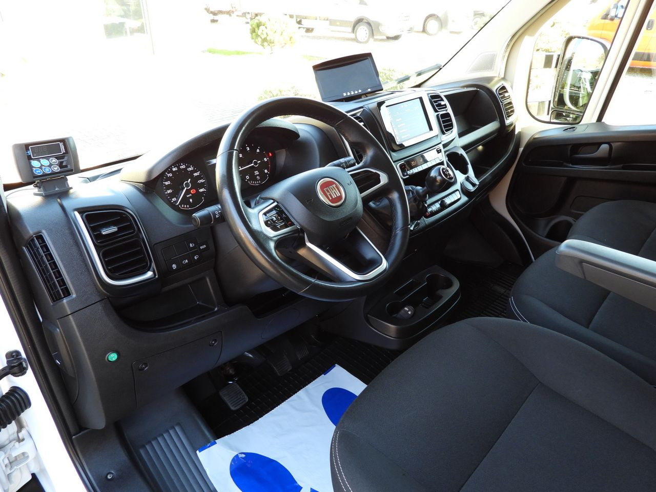 FIAT DUCATO REGRIGERATOR BOX -5*C HEATING FUNCTION AIR CONDITIONING 140HP - Refrigerated delivery van: picture 2 FIAT DUCATO REGRIGERATOR BOX -5*C HEATING FUNCTION AIR CONDITIONING 140HP - Refrigerated delivery van: picture 2