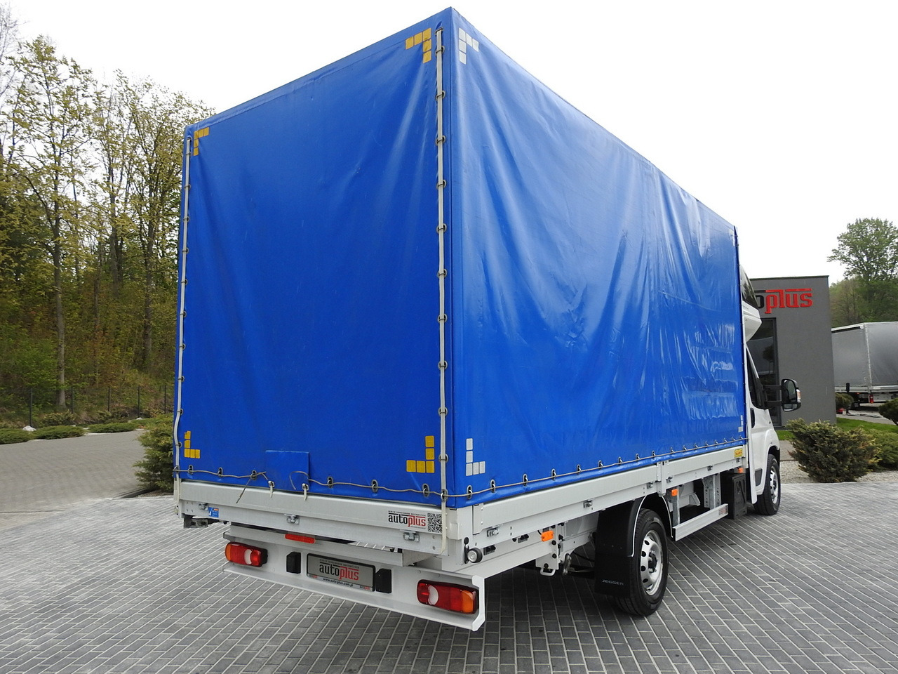 FIAT DUCATO TARPAULIN 10 PALLETS WEBASTO CRUISE CONTROL AIR CONDITIONING 180HP - Curtain side van: picture 3 FIAT DUCATO TARPAULIN 10 PALLETS WEBASTO CRUISE CONTROL AIR CONDITIONING 180HP - Curtain side van: picture 3