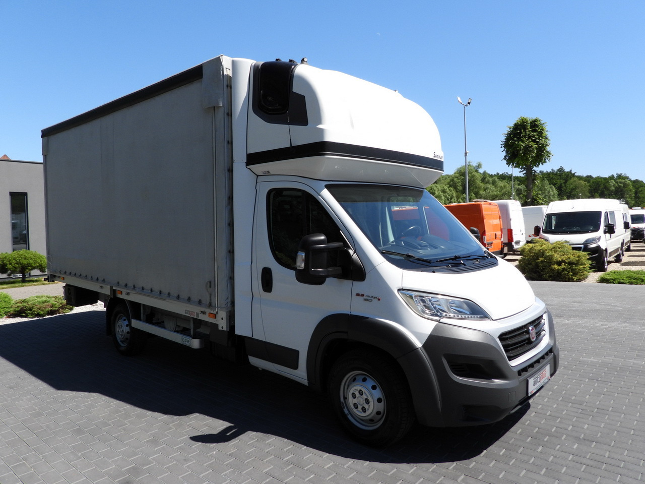 FIAT DUCATO TARPAULIN 10 PALLETS WEBASTO CRUISE CONTROL LED LIGHTS PNEUMATICS AIR CONDITIONING 180HP - Curtain side van: picture 4 FIAT DUCATO TARPAULIN 10 PALLETS WEBASTO CRUISE CONTROL LED LIGHTS PNEUMATICS AIR CONDITIONING 180HP - Curtain side van: picture 4