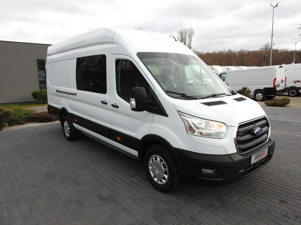 FORD TRANSIT BOX DELIVERY VAN 6 SEATS CRUISE CONTROL AIR CONDITIONING  185HP - Panel van: picture 4 FORD TRANSIT BOX DELIVERY VAN 6 SEATS CRUISE CONTROL AIR CONDITIONING  185HP - Panel van: picture 4