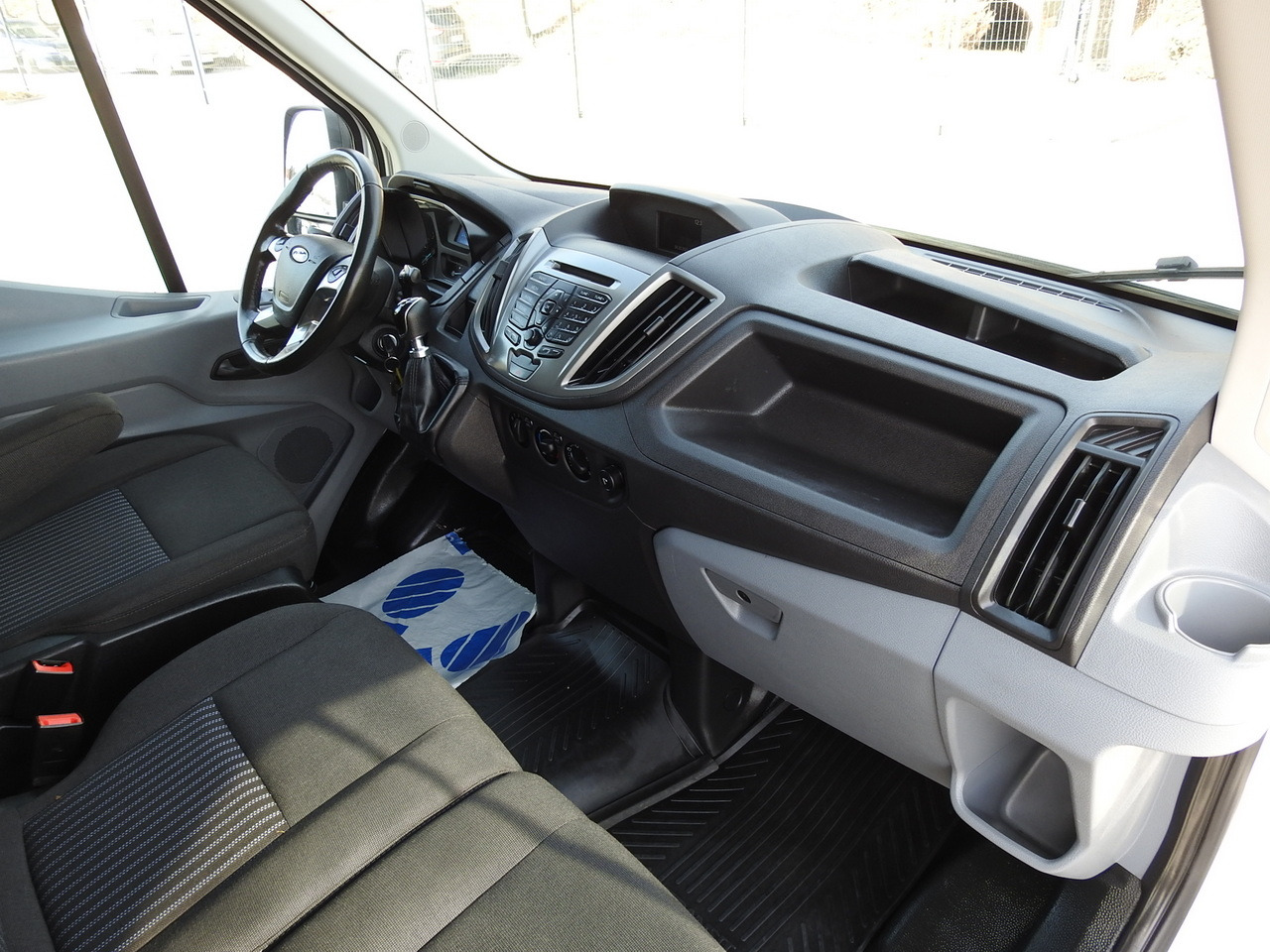 FORD TRANSIT BOX LIFT 8 PALLETS CRUISE CONTROL LED LIGHTS TWIN WHEELS AIR CONDITIONING 170HP leasing FORD TRANSIT BOX LIFT 8 PALLETS CRUISE CONTROL LED LIGHTS TWIN WHEELS AIR CONDITIONING 170HP: picture 42 FORD TRANSIT BOX LIFT 8 PALLETS CRUISE CONTROL LED LIGHTS TWIN WHEELS AIR CONDITIONING 170HP leasing FORD TRANSIT BOX LIFT 8 PALLETS CRUISE CONTROL LED LIGHTS TWIN WHEELS AIR CONDITIONING 170HP: picture 42