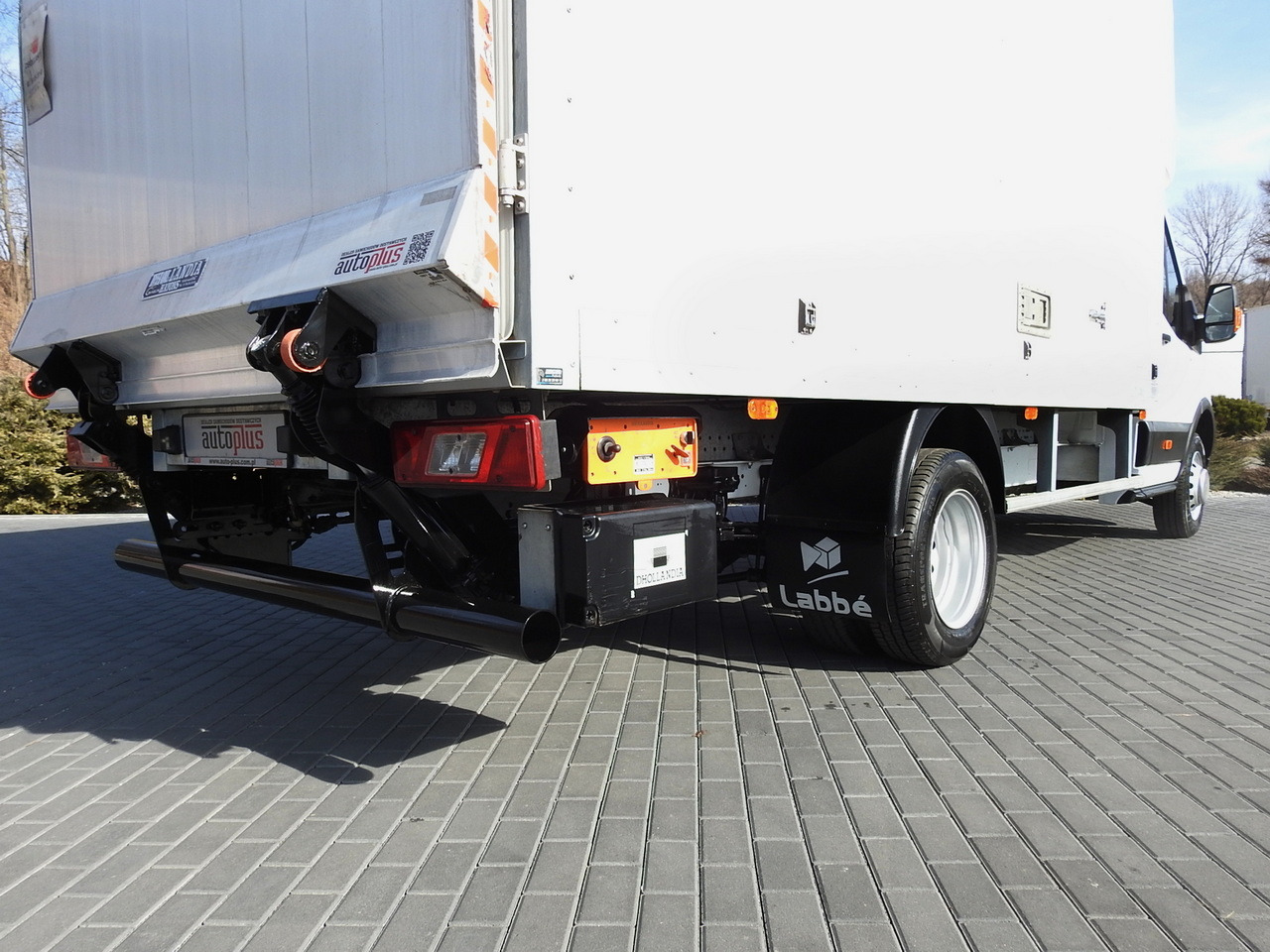 FORD TRANSIT BOX LIFT 8 PALLETS CRUISE CONTROL LED LIGHTS TWIN WHEELS AIR CONDITIONING 170HP leasing FORD TRANSIT BOX LIFT 8 PALLETS CRUISE CONTROL LED LIGHTS TWIN WHEELS AIR CONDITIONING 170HP: picture 24 FORD TRANSIT BOX LIFT 8 PALLETS CRUISE CONTROL LED LIGHTS TWIN WHEELS AIR CONDITIONING 170HP leasing FORD TRANSIT BOX LIFT 8 PALLETS CRUISE CONTROL LED LIGHTS TWIN WHEELS AIR CONDITIONING 170HP: picture 24