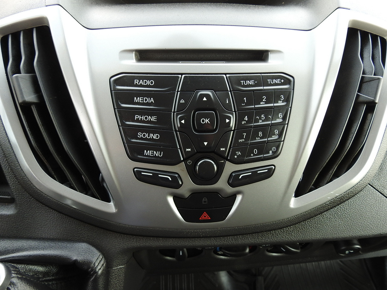 FORD TRANSIT BOX LIFT 8 PALLETS CRUISE CONTROL LED LIGHTS TWIN WHEELS AIR CONDITIONING 170HP leasing FORD TRANSIT BOX LIFT 8 PALLETS CRUISE CONTROL LED LIGHTS TWIN WHEELS AIR CONDITIONING 170HP: picture 36 FORD TRANSIT BOX LIFT 8 PALLETS CRUISE CONTROL LED LIGHTS TWIN WHEELS AIR CONDITIONING 170HP leasing FORD TRANSIT BOX LIFT 8 PALLETS CRUISE CONTROL LED LIGHTS TWIN WHEELS AIR CONDITIONING 170HP: picture 36