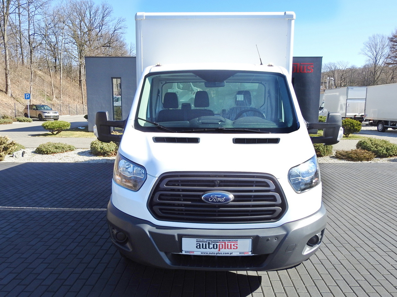 FORD TRANSIT BOX LIFT 8 PALLETS TWIN WHEELS AIR CONDITIONING 130HP - Closed box van: picture 5 FORD TRANSIT BOX LIFT 8 PALLETS TWIN WHEELS AIR CONDITIONING 130HP - Closed box van: picture 5