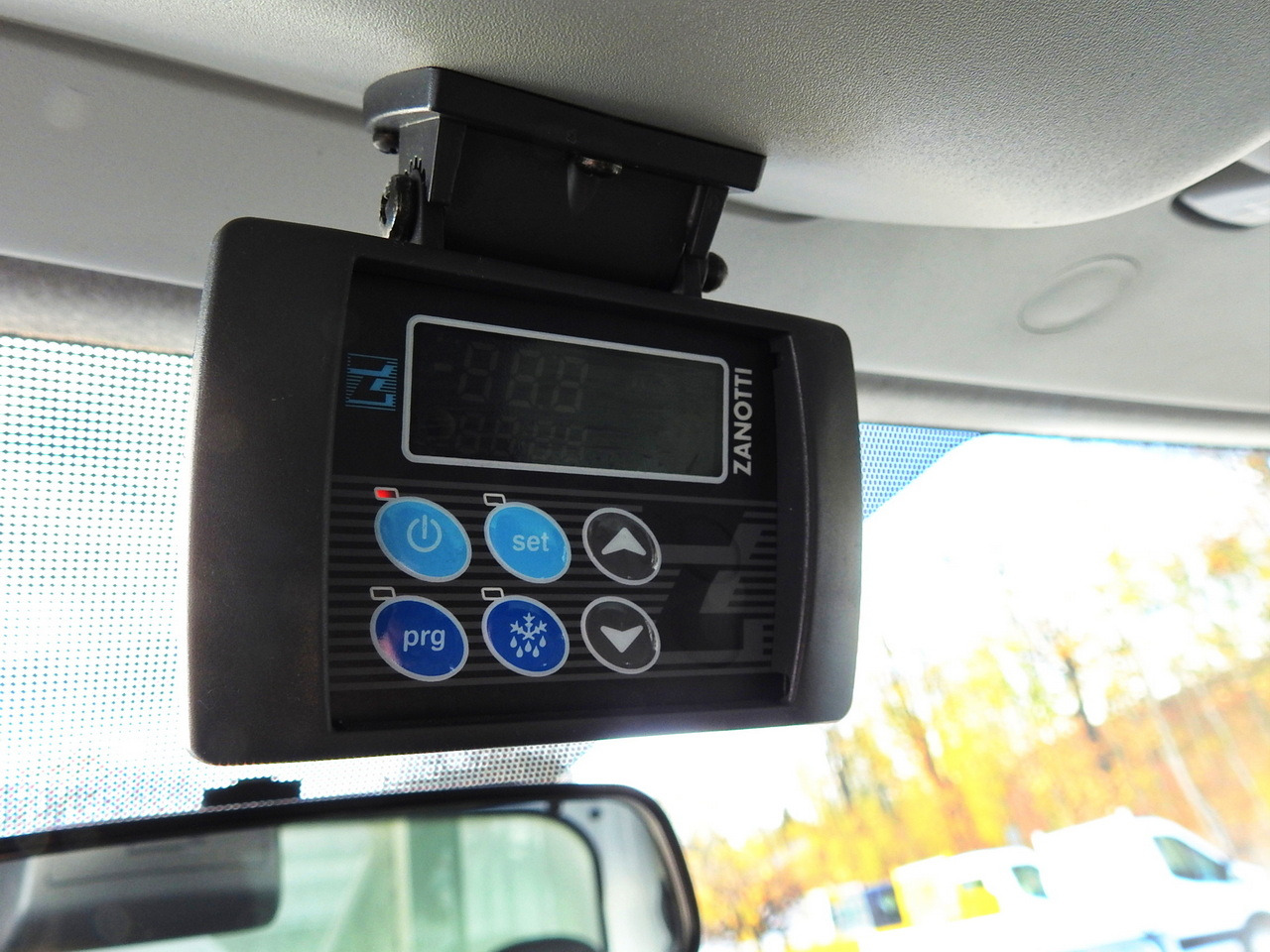 Refrigerated delivery van FORD TRANSIT REGRIGERATOR BOX -10*C POWER SUPPLY 230V CRUISE CONTROL AIR CONDITIONING LED LIGHTS PNEUMATICS TWIN WHEELS  130HP: picture 43