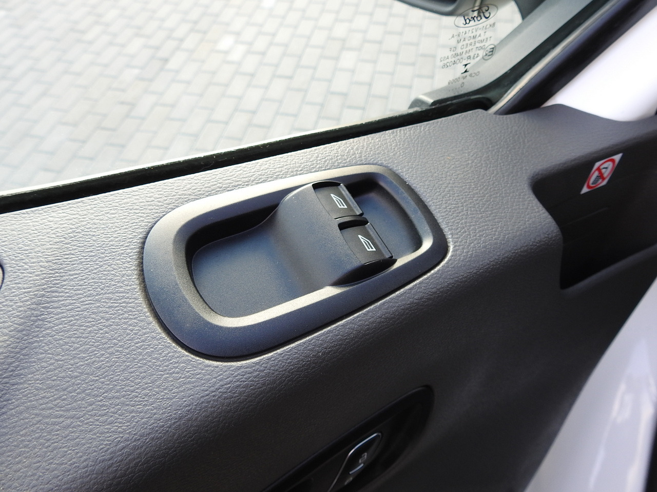 Refrigerated delivery van FORD TRANSIT REGRIGERATOR BOX -10*C POWER SUPPLY 230V CRUISE CONTROL AIR CONDITIONING LED LIGHTS PNEUMATICS TWIN WHEELS  130HP: picture 33