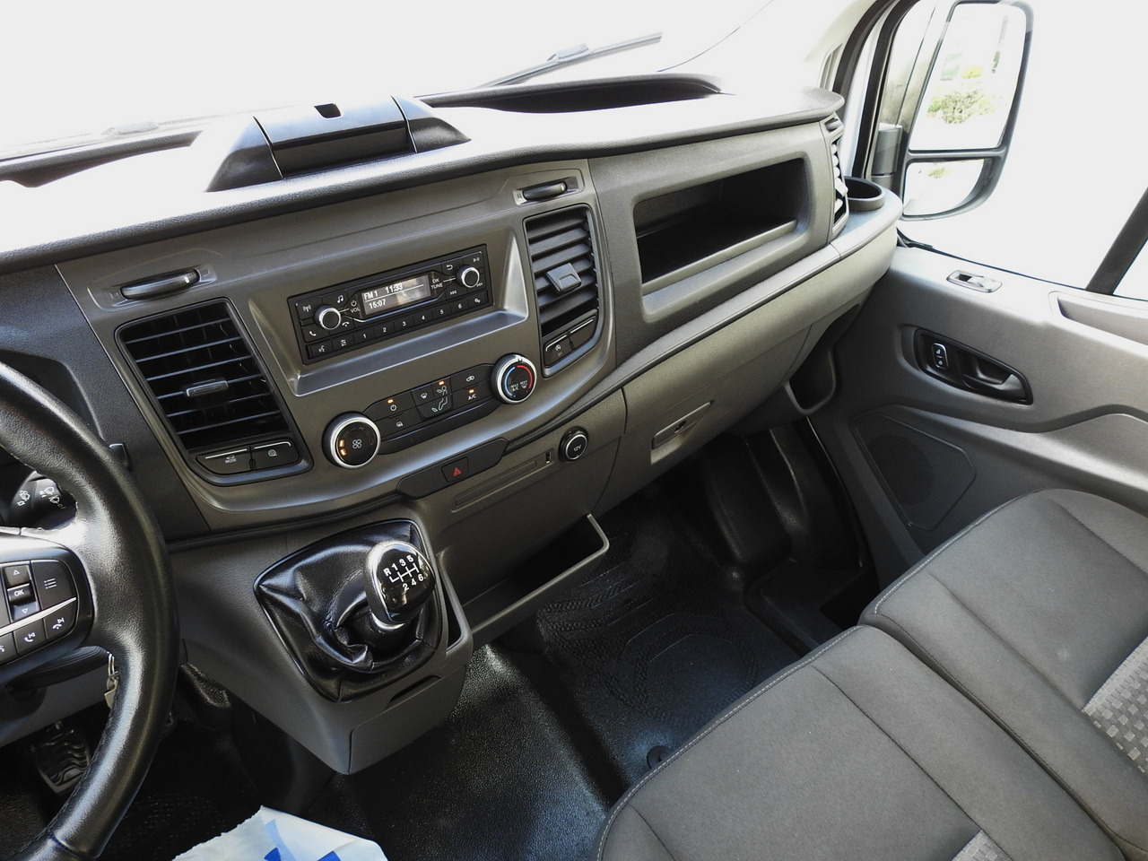 Refrigerated delivery van FORD TRANSIT REGRIGERATOR BOX -10*C POWER SUPPLY 230V CRUISE CONTROL AIR CONDITIONING LED LIGHTS PNEUMATICS TWIN WHEELS  130HP: picture 37