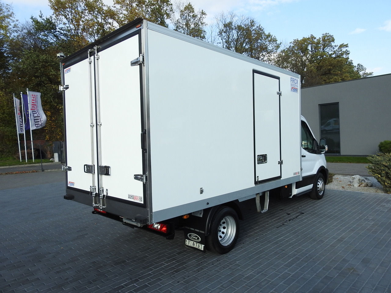 Refrigerated delivery van FORD TRANSIT REGRIGERATOR BOX -10*C POWER SUPPLY 230V CRUISE CONTROL AIR CONDITIONING LED LIGHTS PNEUMATICS TWIN WHEELS  130HP: picture 14