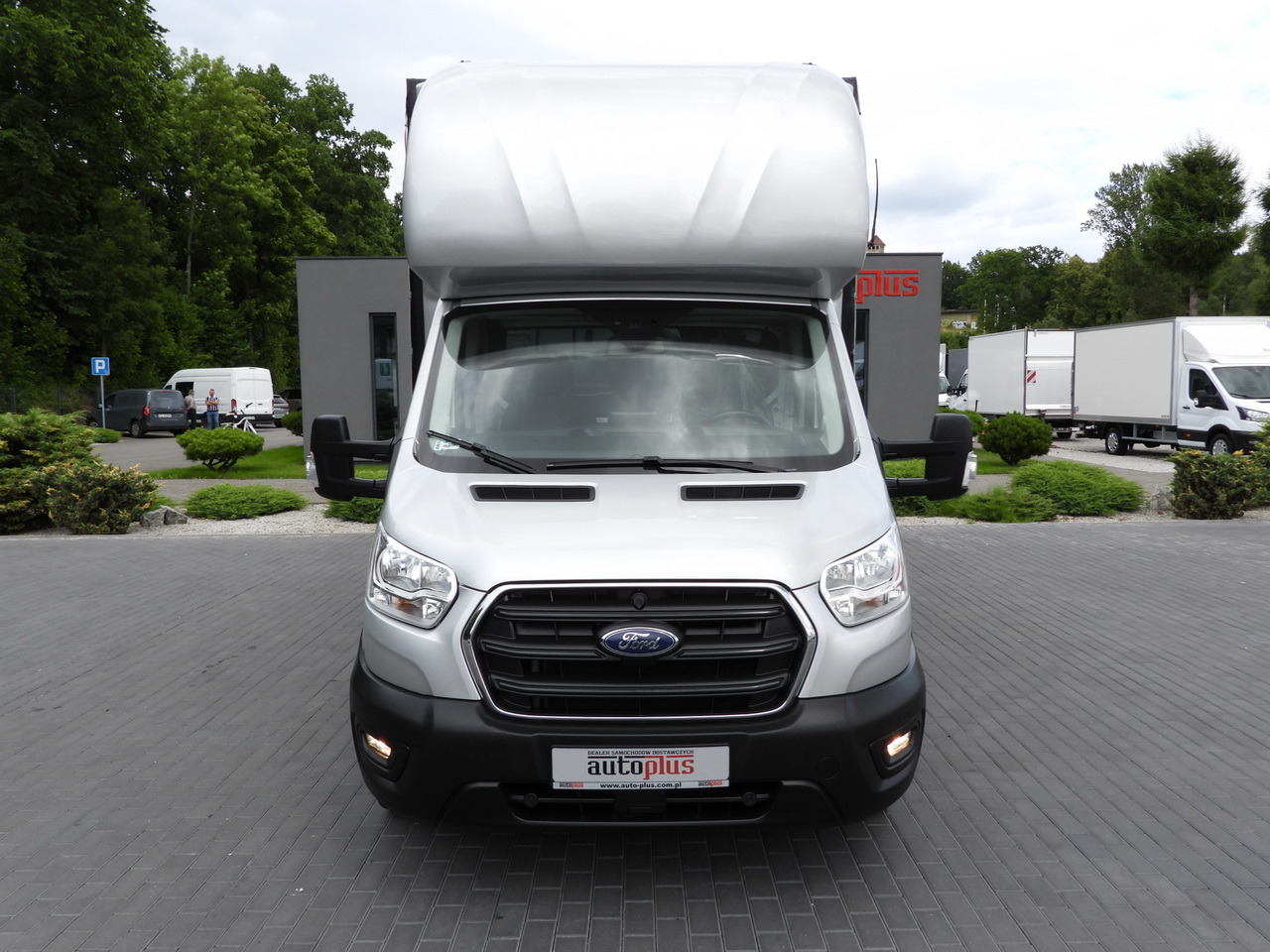 FORD TRANSIT TARPAULIN 10 PALLETS WEBASTO CRUISE CONTROL LED LIGHTS PNEUMATICS AIR CONDITIONING  160HP - Curtain side van: picture 5 FORD TRANSIT TARPAULIN 10 PALLETS WEBASTO CRUISE CONTROL LED LIGHTS PNEUMATICS AIR CONDITIONING  160HP - Curtain side van: picture 5