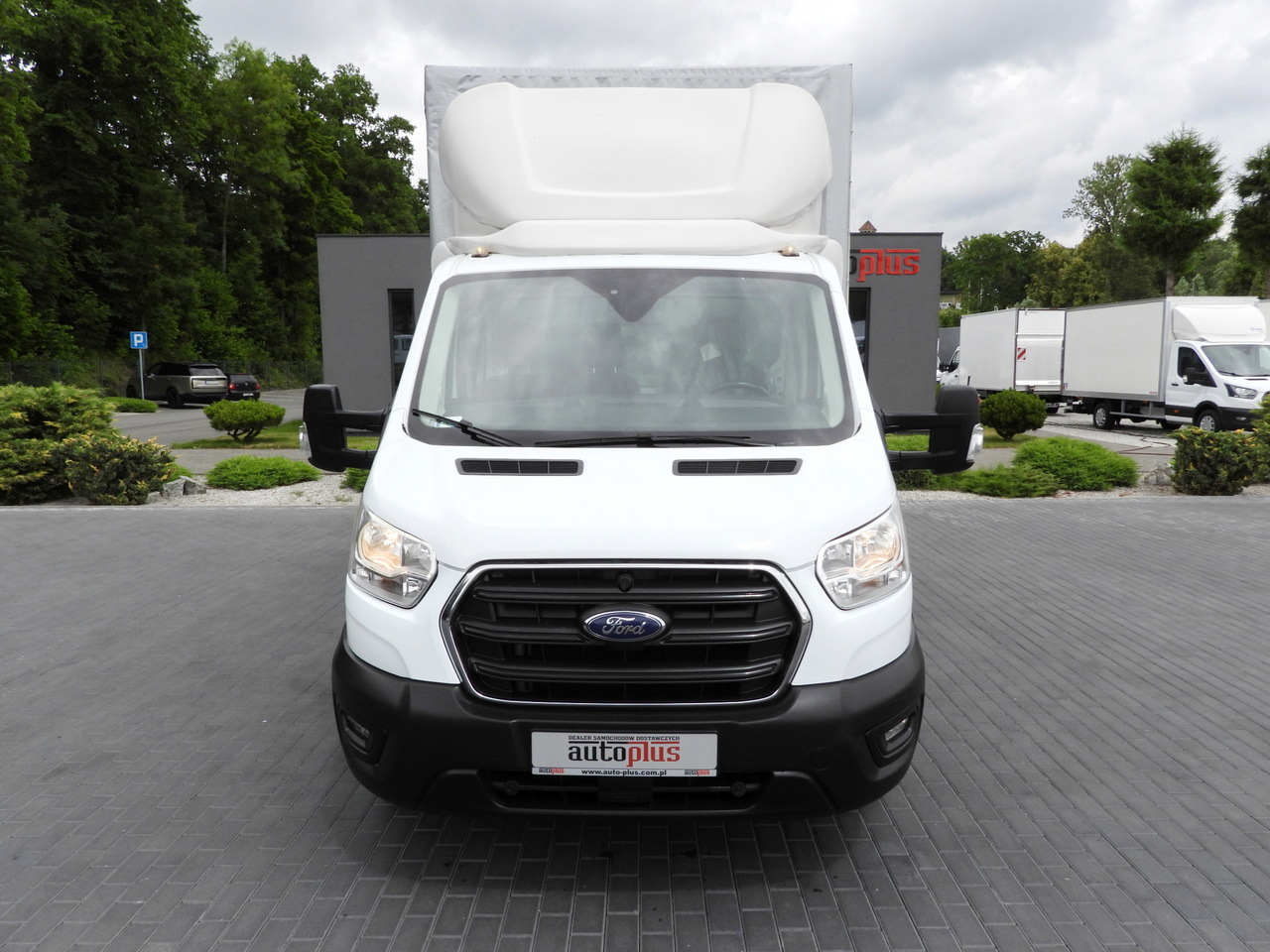 FORD TRANSIT  TARPAULIN 8 PALLETS CRUISE CONTROL LED LIGHTS TWIN WHEELS AIR CONDITIONING  130HP - Curtain side van: picture 5 FORD TRANSIT  TARPAULIN 8 PALLETS CRUISE CONTROL LED LIGHTS TWIN WHEELS AIR CONDITIONING  130HP - Curtain side van: picture 5
