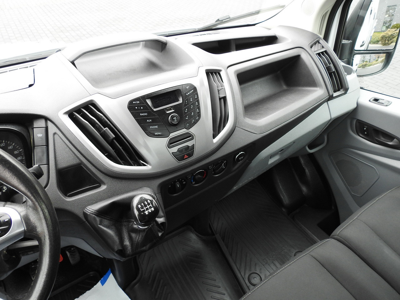 FORD TRANSIT TIPPER CRUISE CONTROL AIR CONDITIONING TWIN WHEELS  170HP leasing FORD TRANSIT TIPPER CRUISE CONTROL AIR CONDITIONING TWIN WHEELS  170HP: picture 29