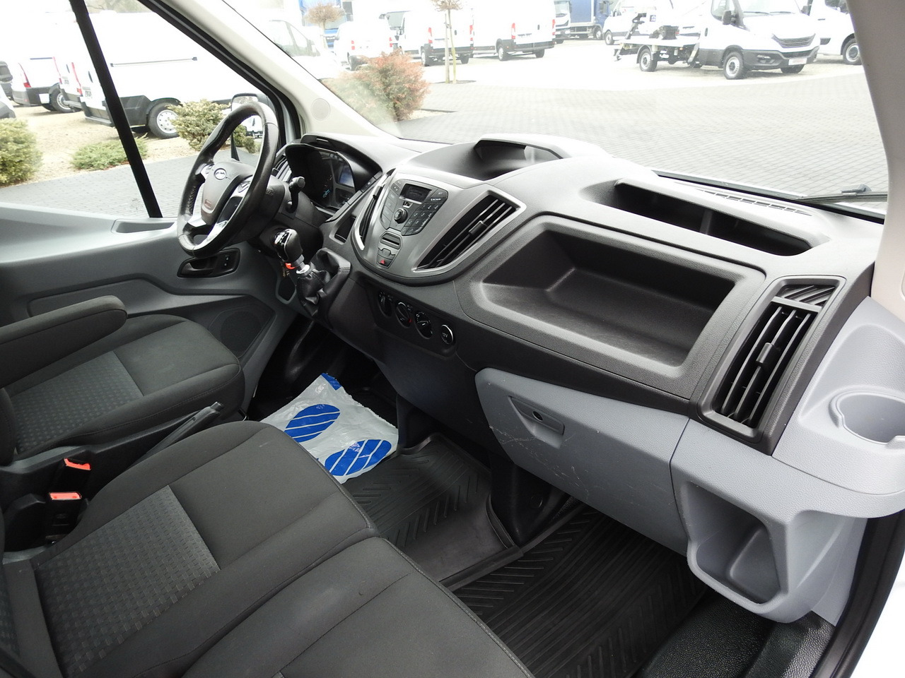 FORD TRANSIT TIPPER CRUISE CONTROL AIR CONDITIONING TWIN WHEELS  170HP leasing FORD TRANSIT TIPPER CRUISE CONTROL AIR CONDITIONING TWIN WHEELS  170HP: picture 38