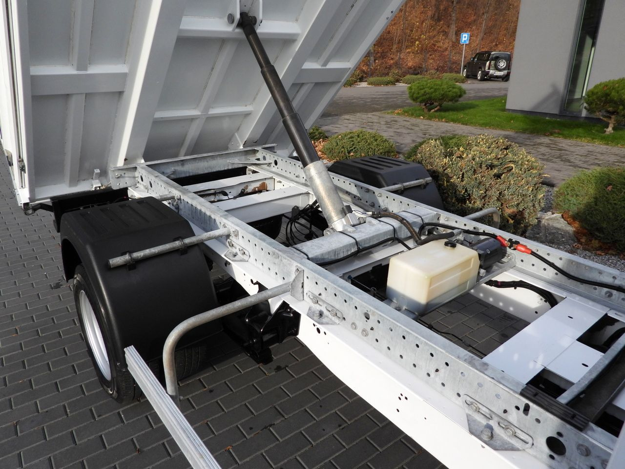 Tipper van FORD TRANSIT TIPPER CRUISE CONTROL LED LIGHTS TWIN WHEELS AIR CONDITIONING  130HP: picture 22