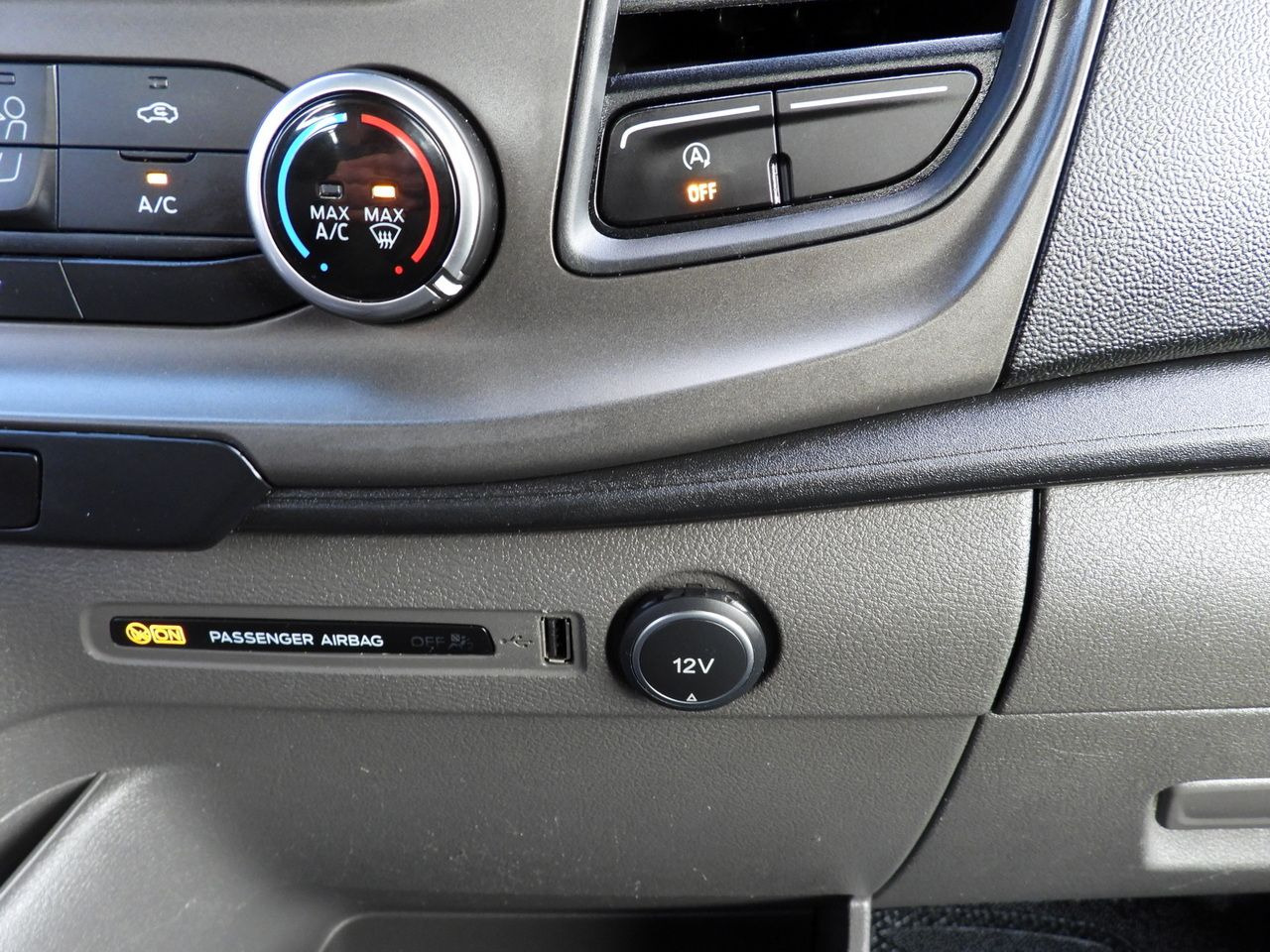 Tipper van FORD TRANSIT TIPPER CRUISE CONTROL LED LIGHTS TWIN WHEELS AIR CONDITIONING  130HP: picture 40