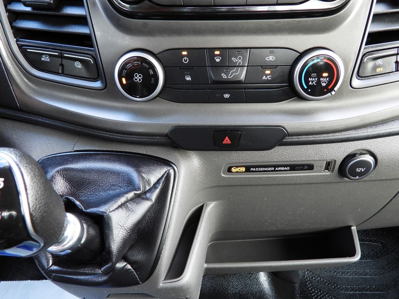 Tipper van FORD TRANSIT TIPPER CRUISE CONTROL LED LIGHTS TWIN WHEELS AIR CONDITIONING  130HP: picture 39