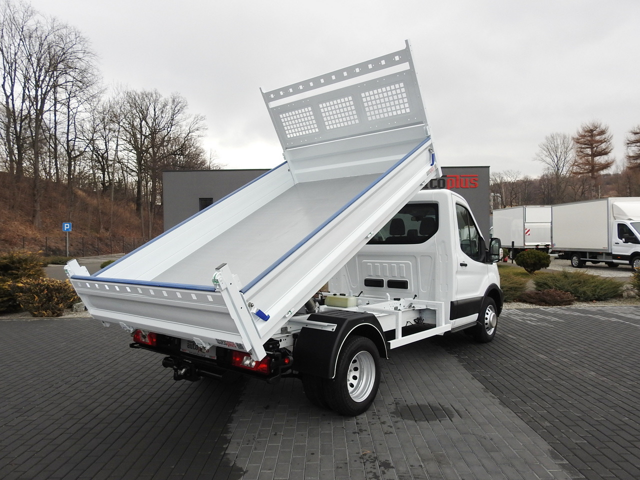 FORD TRANSIT TIPPER LED LIGHTS TWIN WHEELS AIR CONDITIONING 130HP - Tipper van: picture 3 FORD TRANSIT TIPPER LED LIGHTS TWIN WHEELS AIR CONDITIONING 130HP - Tipper van: picture 3