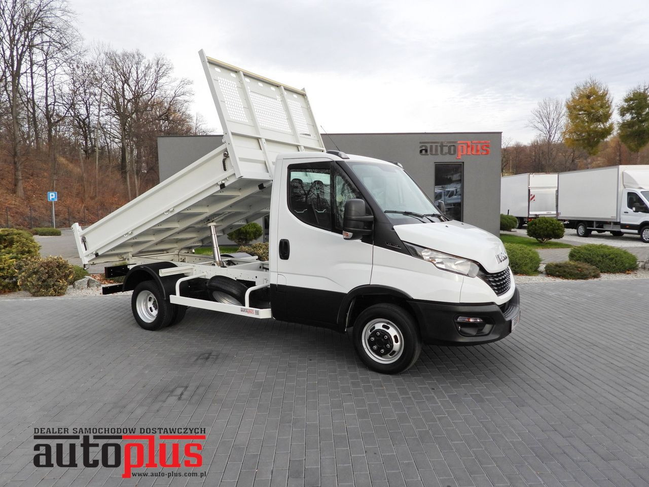 IVECO DAILY 35C14 TIPPER CRUISE CONTROL TWIN WHEELS AIR CONDITIONING 140HP - Tipper van: picture 1 IVECO DAILY 35C14 TIPPER CRUISE CONTROL TWIN WHEELS AIR CONDITIONING 140HP - Tipper van: picture 1
