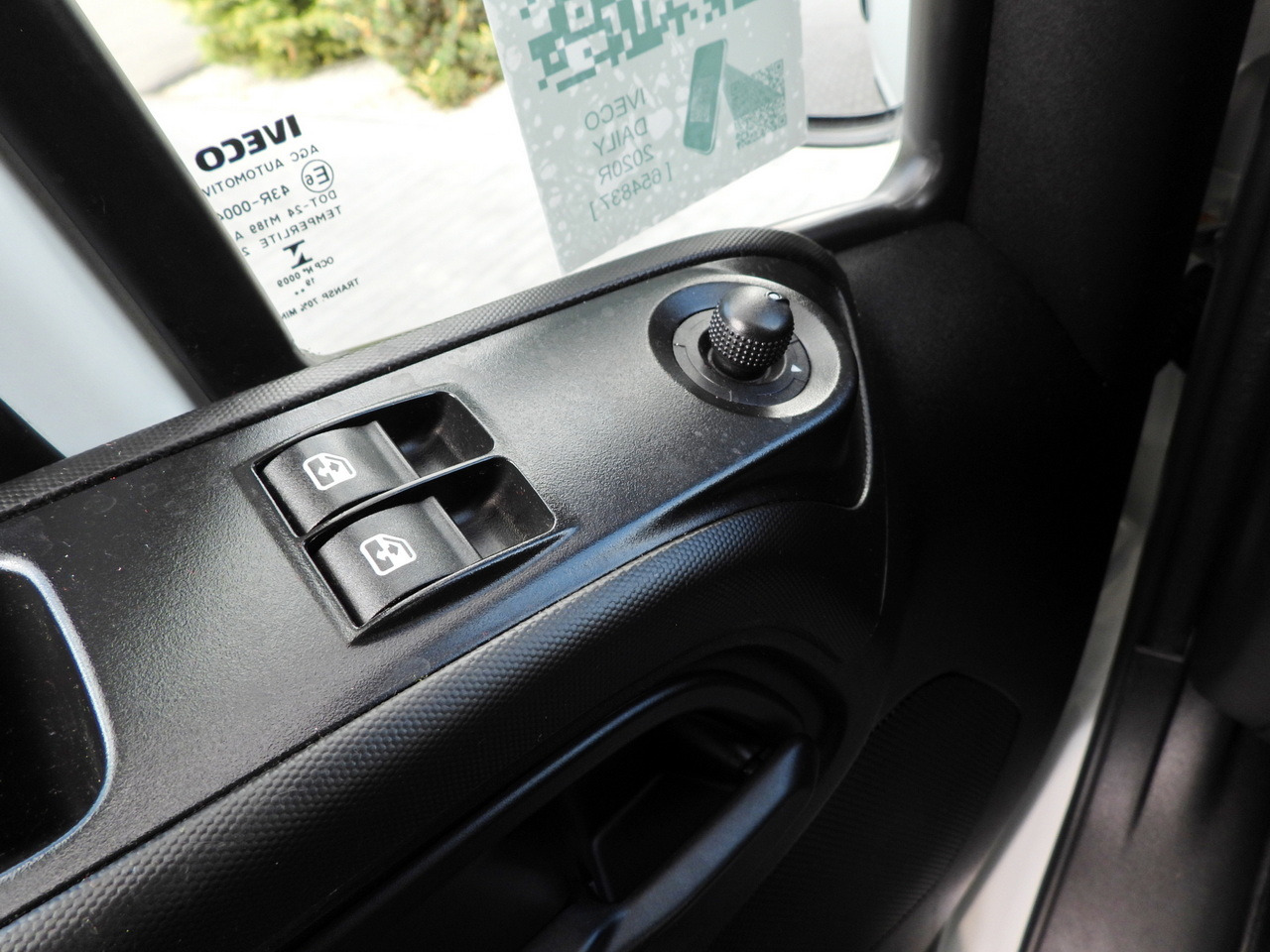 Closed box van IVECO DAILY 35C16 BOX LIFT 8 PALLETS CRUISE CONTROL TWIN WHEELS AIR CONDITIONING  160HP: picture 29