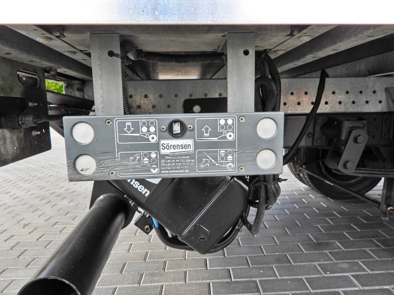 Closed box van IVECO DAILY 35C16 BOX LIFT 8 PALLETS CRUISE CONTROL TWIN WHEELS AIR CONDITIONING  160HP: picture 22