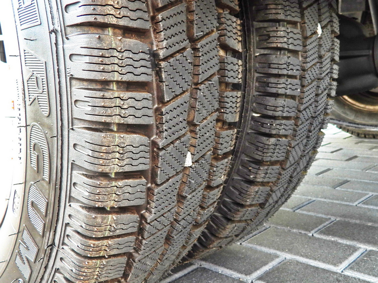 Closed box van IVECO DAILY 35C16 BOX LIFT 8 PALLETS CRUISE CONTROL TWIN WHEELS AIR CONDITIONING  160HP: picture 24